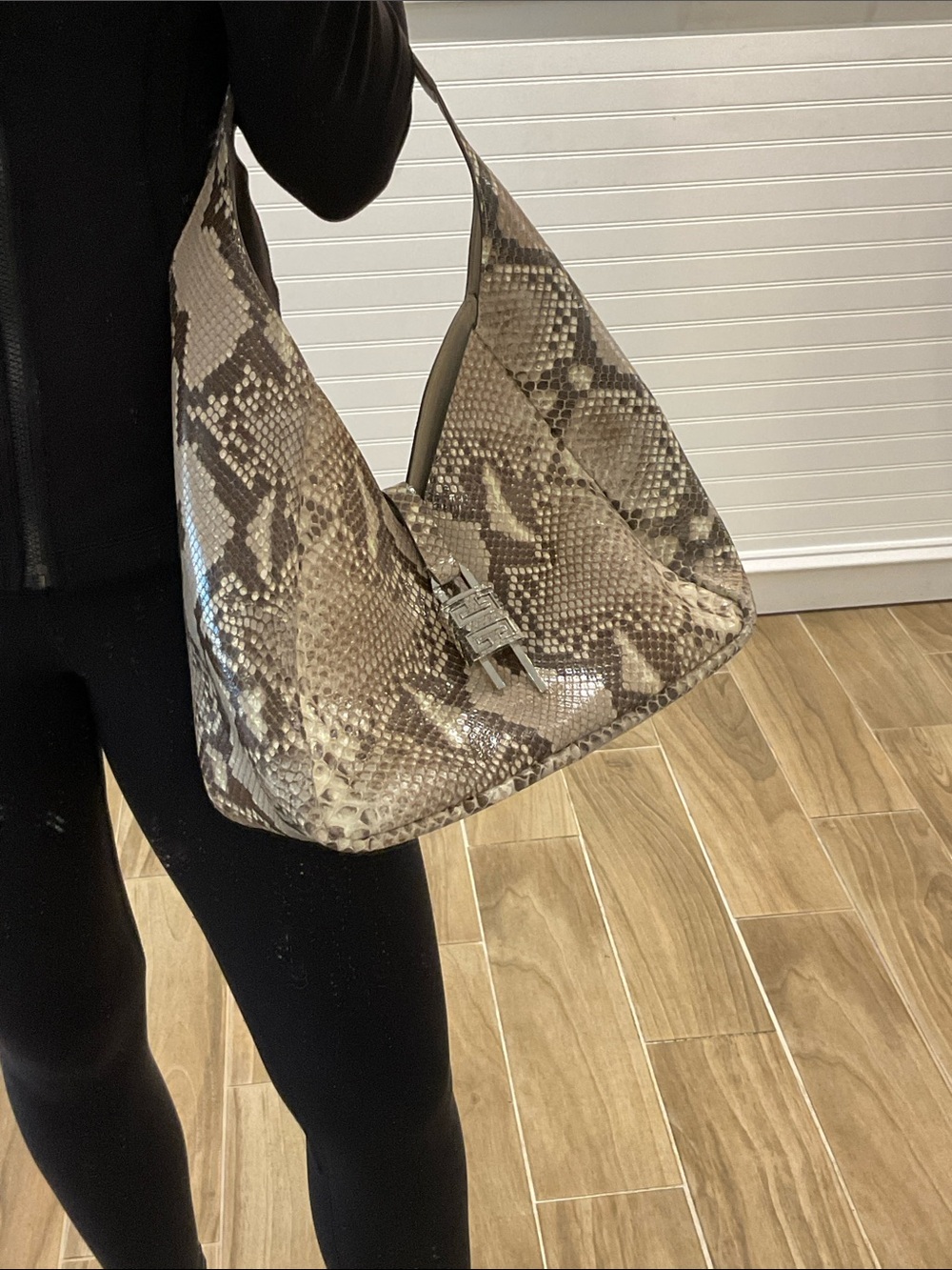 Givenchy Bag - Picture 11 of 11